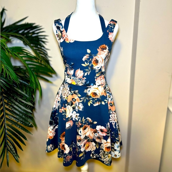 Aqua Dresses & Skirts - Floral Fit-and-Flare Blue Mini Short Dress - Medium